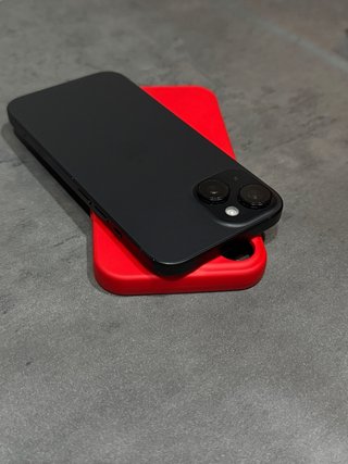 iPhone 15 - 92% Batería