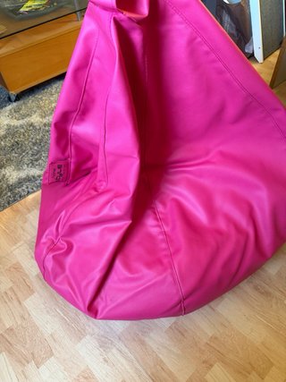 Pouf rosa in pelle sintetica