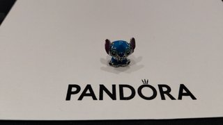 Charm de Pandora Stitch Azul y Morado