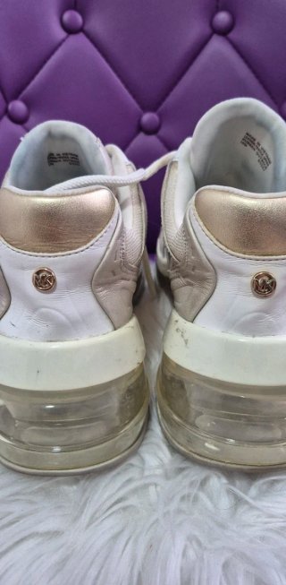 Zapatillas Michael Kors Blancas y Doradas