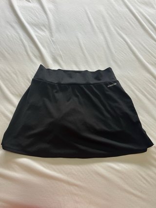 Conjunto Padel Adidas: Camiseta y 2 Faldas
