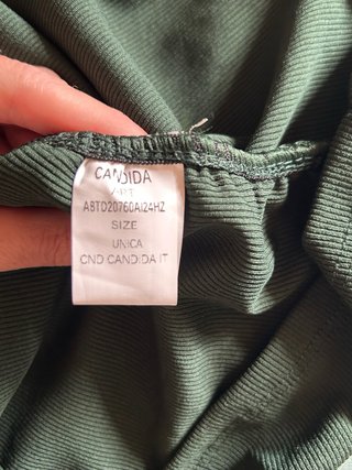 Vestito a costine arricciato a maniche lunghe