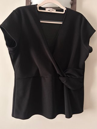 Lote Trucco: 2 faldas, 1 top y 1 pañuelo