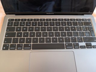 MacBook Air M1 – 8 GB RAM / 256 GB SSD
