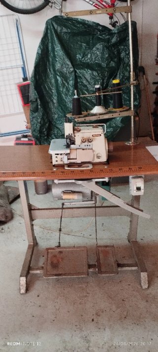 Remalladora industrial Brother 3 hilos