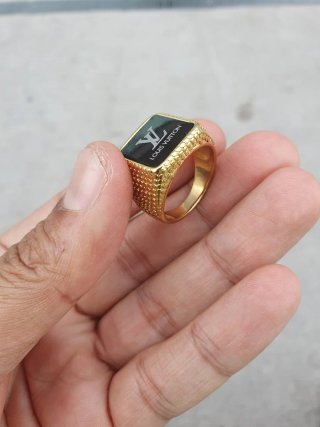 Anello Louis Vuitton Nero e Oro