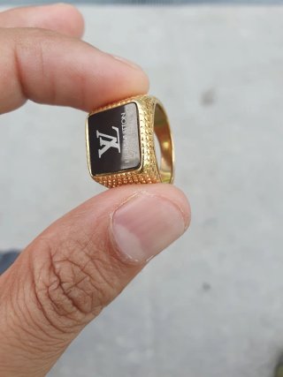Anello Louis Vuitton Nero e Oro