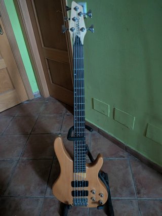 Bajo 5 cuerdas