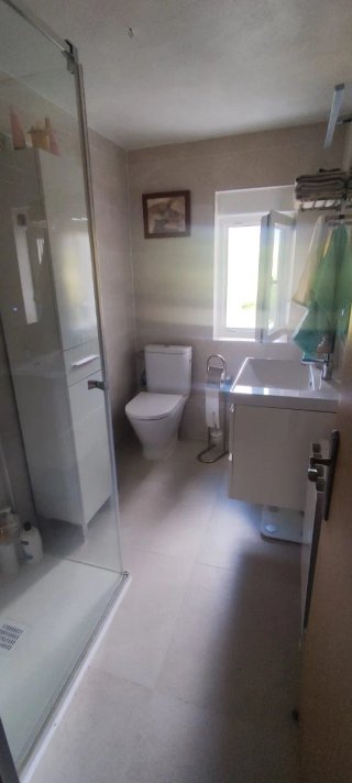 Casa con terreno y piscina