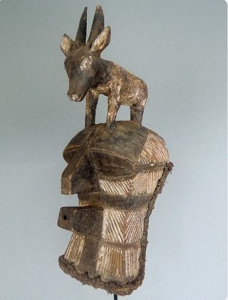 Máscara Kifwebe femenina ("Kikashi”)