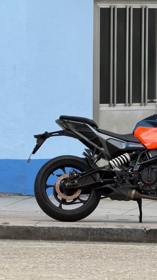 KTM 125 Duke Negra/Naranja