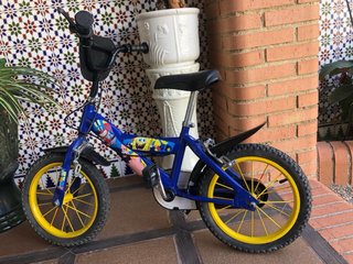 Bicicleta Bob Esponja con Ruedines