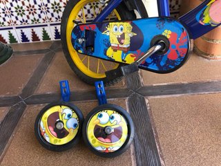 Bicicleta Bob Esponja con Ruedines