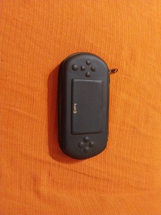 Sony PSP Nero 1004K + custodia protettiva + 5 giochi