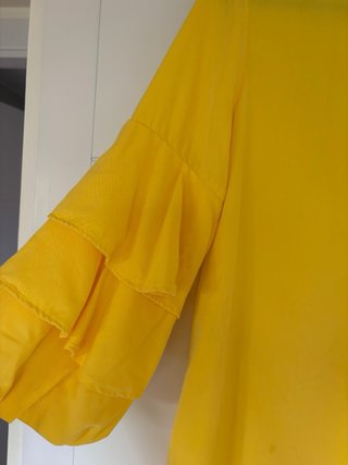 Vestido Zara amarillo volantes