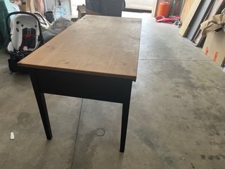 Escritorio IKEA Arkelstorp Madera y Metal