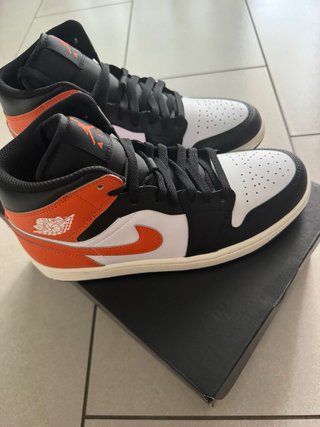 Air Jordan 1 Mid