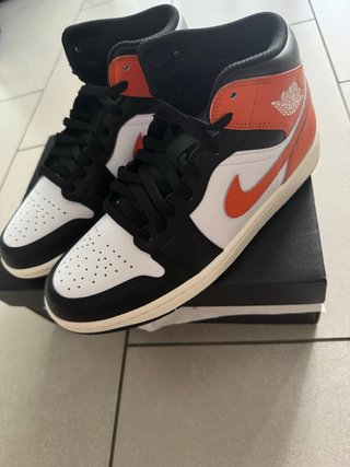 Air Jordan 1 Mid