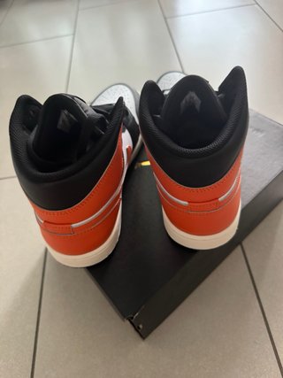 Air Jordan 1 Mid