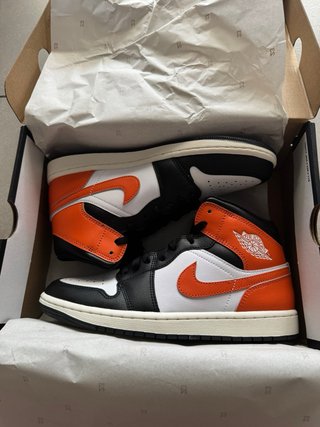 Air Jordan 1 Mid