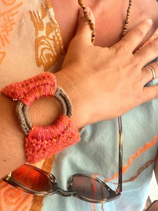 Pulsera tejida a mano Ganchillo