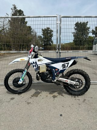 HUSQVARNA TE 300 2026 - 270km / 10h Full Extras