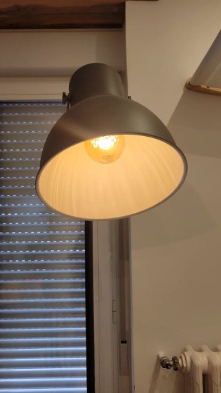 Lámpara de pie Ikea Hektar Negra