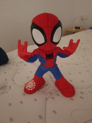 Muñeco Spidey interactivo de spiderman