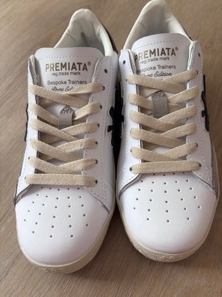 Zapatillas Premiata Blancas y Negras