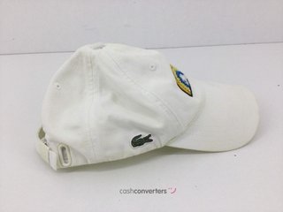 gorra lacoste blanco friends with you
