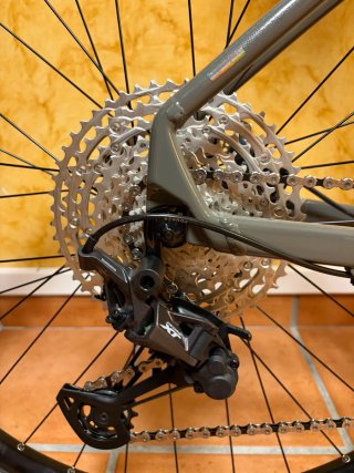 Bicicleta Cube Reaction Pro L