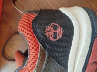 Zapatillas montaña Timberland marrón y rojo