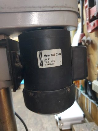 Taladro de columna BTB 2501