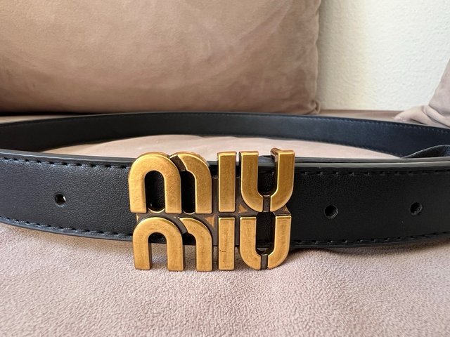 Cinturón inspo Miu Miu Negro Ajustable Nuevo