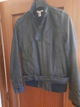 Cazadora azul vaquero con cinturón