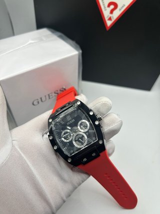 Reloj Guess Negro y Rojo