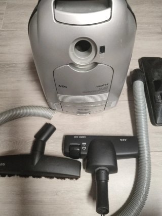 Aspiradora AEG VAMPYR 1800W