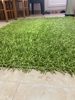 Alfombra verde mullida