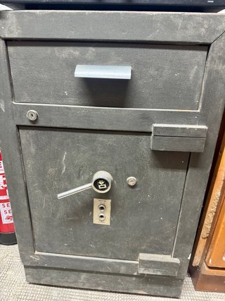 Caja Fuerte Vintage Metálica Gris