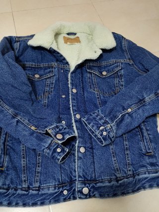 Chaqueta vaquera forrada Pull&Bear Talla M