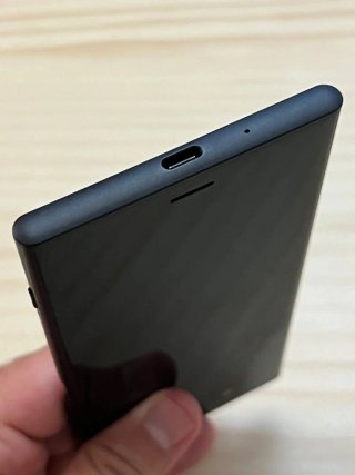 Sony Xperia XZ1 64GB + caricabatterie e cavo USB-C