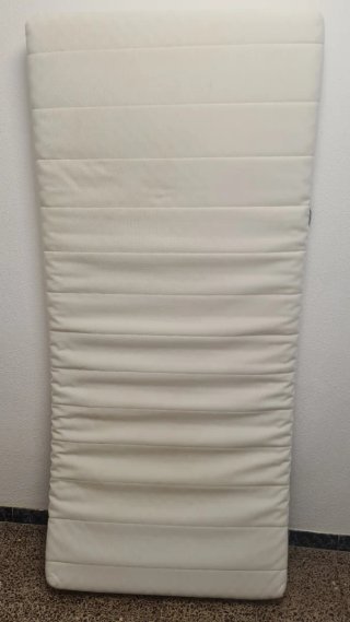 Materasso in schiuma a media densità 90x200 cm