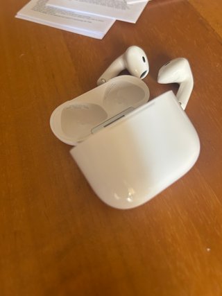 AirPods 4 Bluetooth ANC