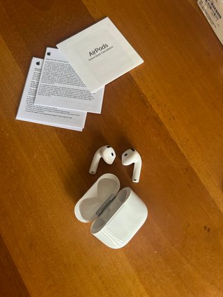 AirPods 4 Bluetooth ANC