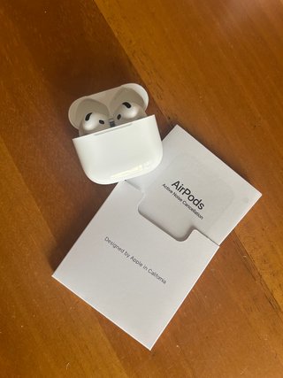 AirPods 4 Bluetooth ANC