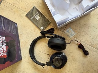 Auriculares Gaming JBL Quantum 200