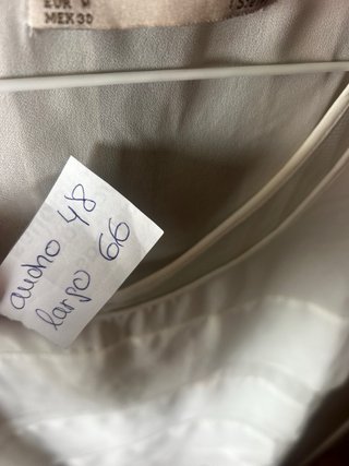 Camiseta blanca sin mangas Sfera.