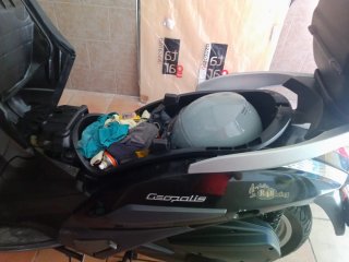 Moto Scooter Negra