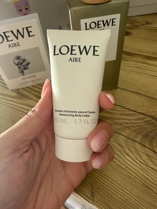 Eau de toilette Loewe Aire 100 ml y crema