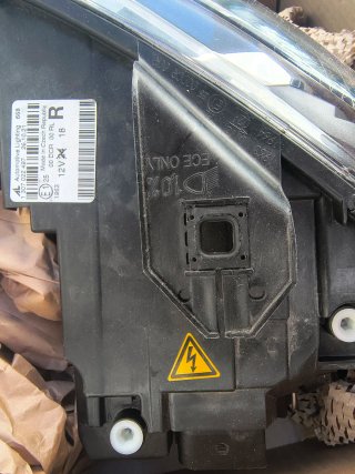 Faro Audi A3 8P Bi-xenon 2007 (derecho)
